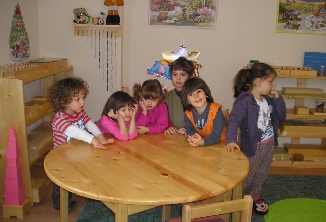 Монтесори  детска  градина, град Бургас | Детски градини и предучилищно образование - снимка 1