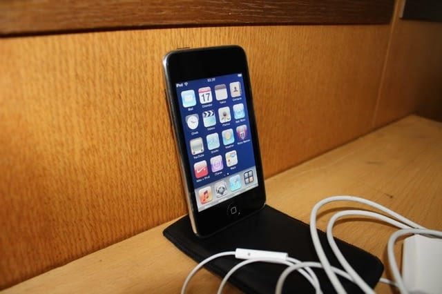 Apple iPod touch 80GB евтин здрав и от истинските, city of Vidin | Smartphones - снимка 2