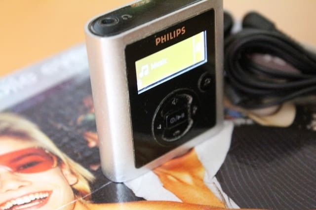 MP3 плейър Philips 4 GB - city of Vidin | Players & Projectors - снимка 3