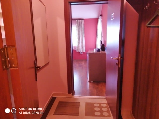 Евтини почивки на Морето във Варна - Стаи и квартири - всяка с баня/WC, климатик, тераса - снимка 6