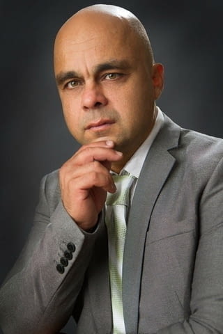 Адвокат Тодор Мангъров, София – добър адвокат защита имотни измами