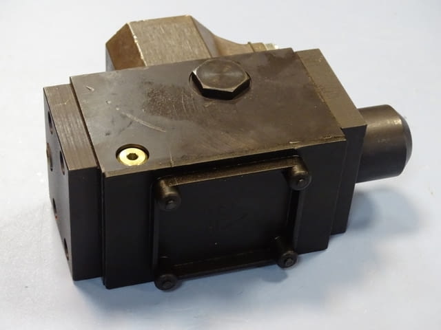 Серво клапан Rexroth 4WSE2ED10-51/60B9T315K31EV directional servo valve - снимка 8