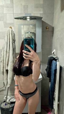 Ангела Cumming on the chest, Striptease, Fem Dominator, Oral without a condom, Athletic, Redhair - city of Sofia | Escort - снимка 1