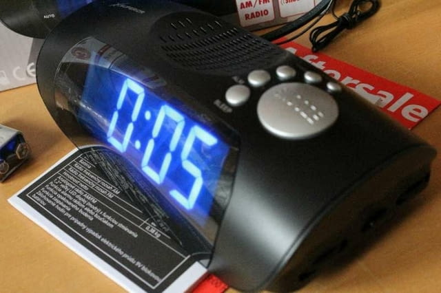 Радио часовник аларма термометър чисто нов - град Видин | Други - снимка 6