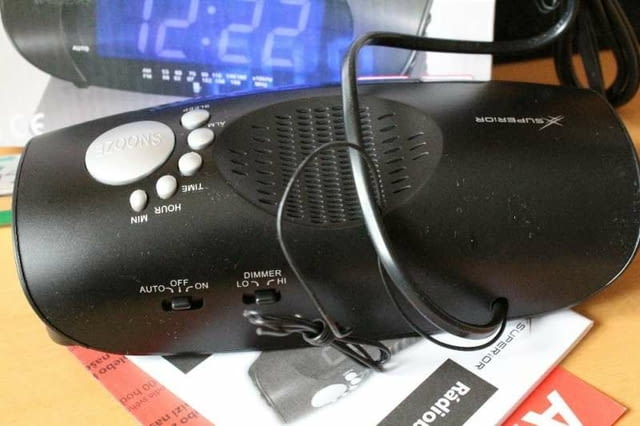 Радио часовник аларма термометър чисто нов - град Видин | Други - снимка 9