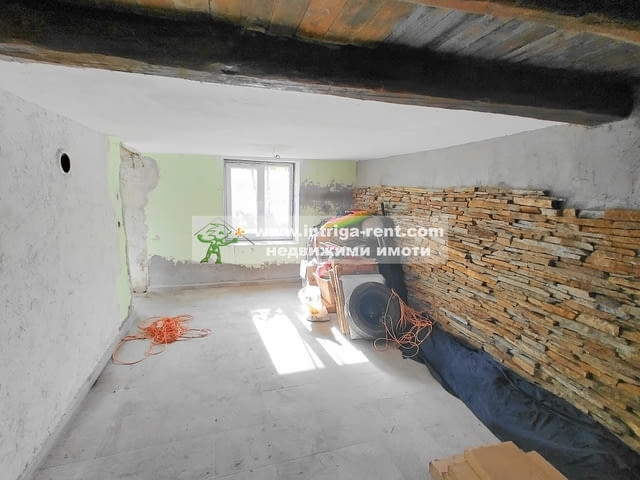 3729. Продава се Къща с двор и допълнителни постройки в село Брягово, област Хасково. - снимка 11