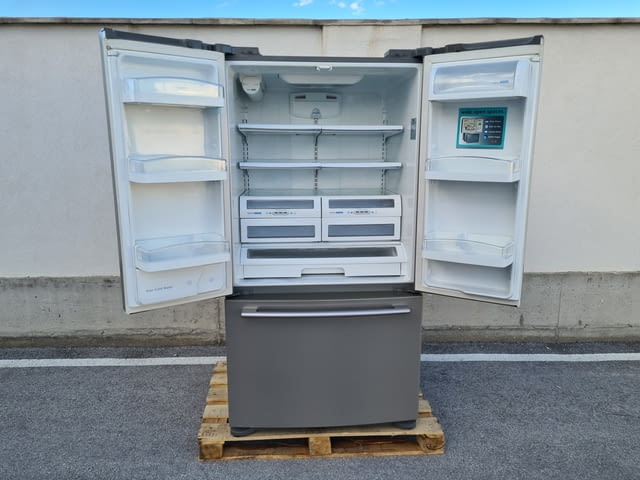Корейски хладилник с фризер LG GR-F258JTT - 750 л. - WIDE OPEN SPACES - снимка 3