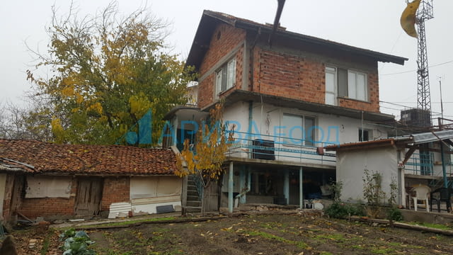 Къща с гараж в с. Стамболийски, област Хасково, село Стамболийски | Къщи / Вили - снимка 1