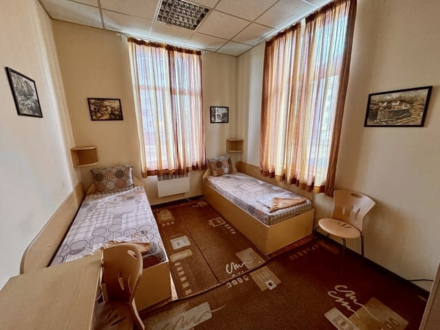 Нощувки срещу Централна ЖП гара и Автогара - София Internet, Cable TV, Furnished, Balcony, TV, In the Center, Near by Bus Station, Near by Shop, Near by Metro Station, Near by Park, Near by School, Near by Food Store - city of Sofia | Lodging - снимка 7