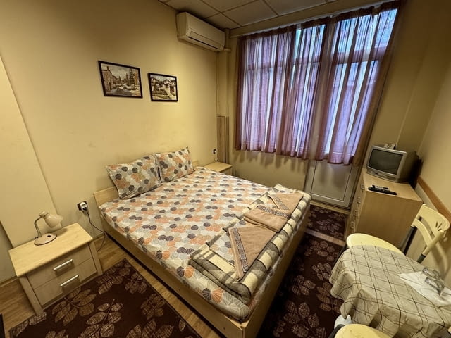 Нощувки срещу Централна ЖП гара и Автогара - София Internet, Cable TV, Furnished, Balcony, TV, In the Center, Near by Bus Station, Near by Shop, Near by Metro Station, Near by Park, Near by School, Near by Food Store - city of Sofia | Lodging - снимка 8