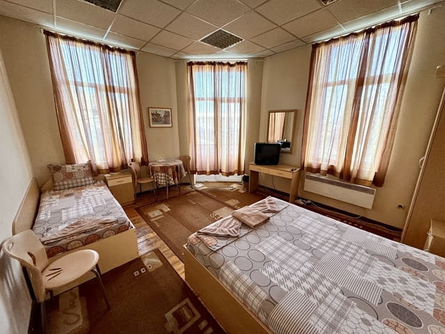 Нощувки срещу Централна ЖП гара и Автогара - София Internet, Cable TV, Furnished, Balcony, TV, In the Center, Near by Bus Station, Near by Shop, Near by Metro Station, Near by Park, Near by School, Near by Food Store - city of Sofia | Lodging - снимка 5