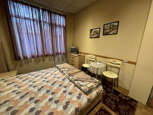 Нощувки срещу Централна ЖП гара и Автогара - София Internet, Cable TV, Furnished, Balcony, TV, In the Center, Near by Bus Station, Near by Shop, Near by Metro Station, Near by Park, Near by School, Near by Food Store - city of Sofia | Lodging - снимка 9
