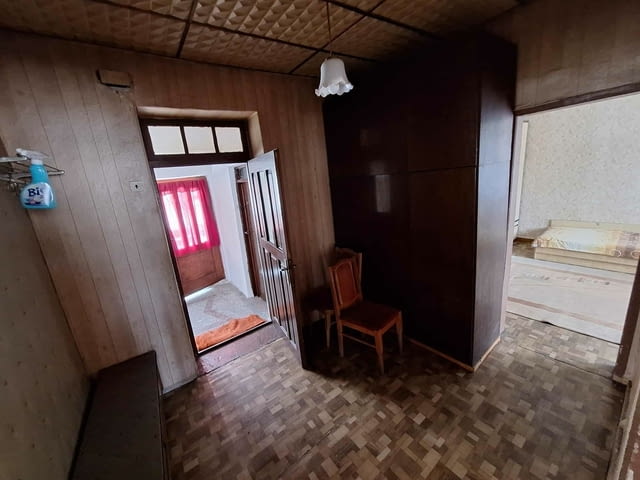 Отдава се под наем самостоятелен етаж от къща, city of Smolyan | Houses & Villas - снимка 12