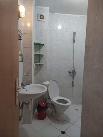 Продавам четиристаен монолитен апартамент сравнително нова кооперация от 2014 година в град Пловдив - снимка 4