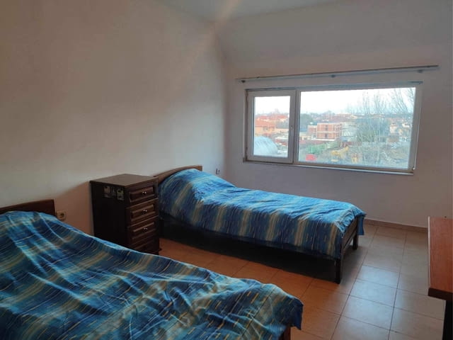 Продавам четиристаен монолитен апартамент сравнително нова кооперация от 2014 година в град Пловдив - снимка 8