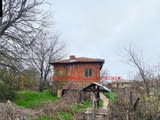 Къща с двор в село Обединение