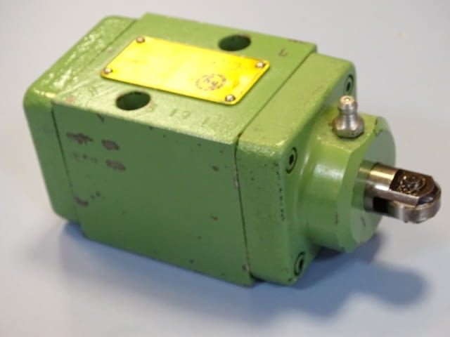 Хидравличен разпределител Hydraulik Ring SRF2-10-3 plunger operated hydraulic valve - снимка 6