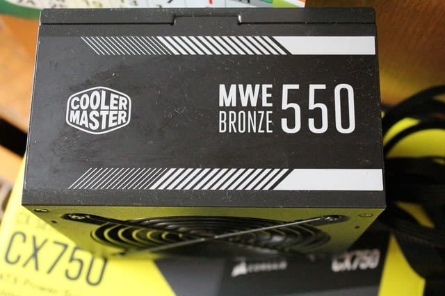 Захранващ блок за настолен гейминк компютър Cooler Master MWE Bronze 550W - снимка 6