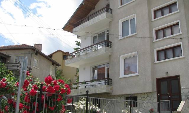 Къща "Мира" - село Добринище | Частни квартири