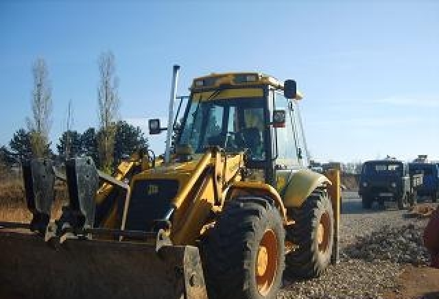 Бори Строй 85 ЕООД, град Варна | Строителни машини, инструменти и съоръжения - снимка 2