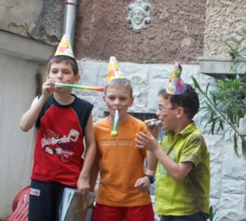 Фондация Английски клуб - град Търговище | Езикови школи - снимка 1