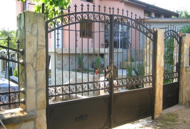 "новоком" Ад - град Плевен | Дограма и врати - снимка 1