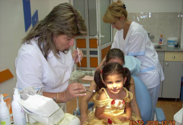 Дентален Център 2 Пловдив ЕООД, град Пловдив | Стоматологични клиники и кабинети - снимка 3