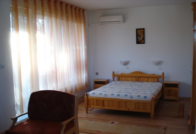 "Дом Власеви" - град Хисаря | Частни квартири - снимка 1