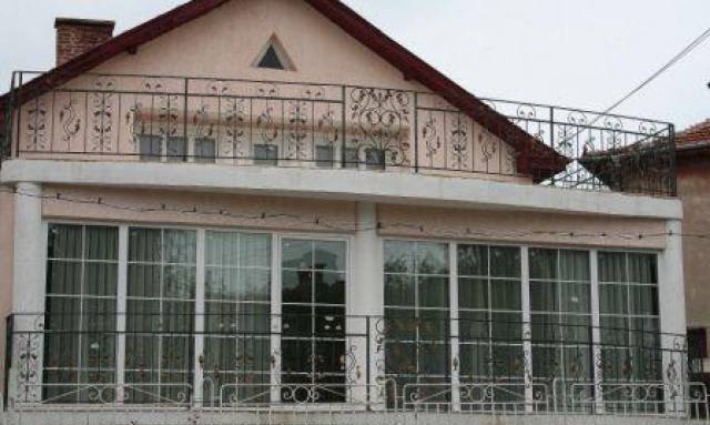 Бию Сист ЕООД - град Самоков | Дограма и врати - снимка 2