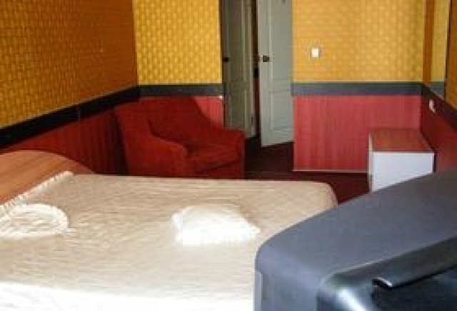 Хотел Русе - град Русе | Туристически услуги и обслужване - снимка 3