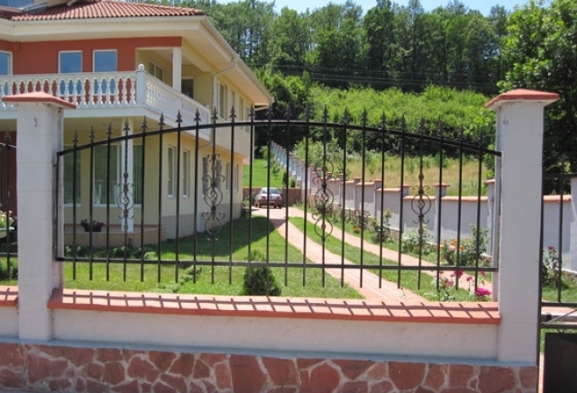 Renco - град Троян | Дограма и врати - снимка 4