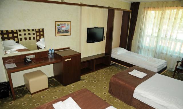 Парк Хотел ИЗИДА - city of Dobrich | Hotels - снимка 2