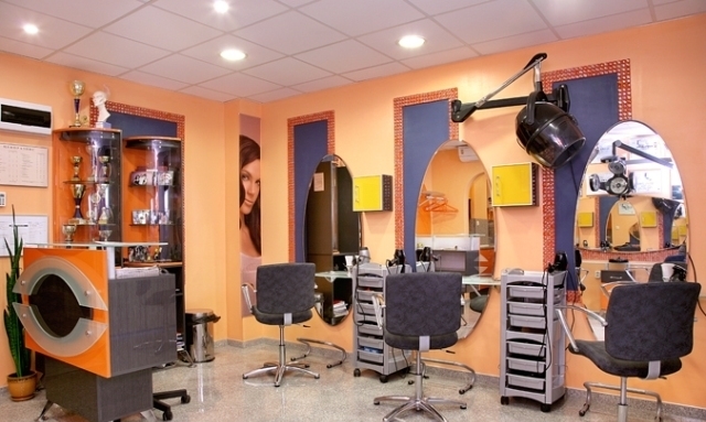 Фризьорски салон Коса и стил (Марти-90-С.Петков ЕТ), град Русе | Фризьорски и бюти салони - снимка 1