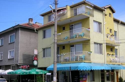 ТАЛИГАРОВ ЕООД гр. Поморие - град Поморие | Частни квартири - снимка 1