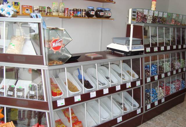 Пенчо Ганчев 2005 - city of Svishtov | Food Shops and Supermarkets - снимка 1