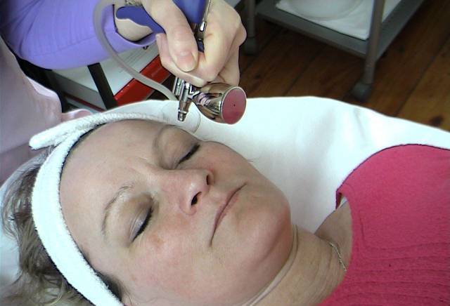 АКТ БЮТИ студио - град София | Фризьорски и бюти салони - снимка 5