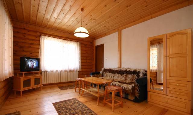 Къща за гости с.Солища - град Смолян | Частни квартири - снимка 1