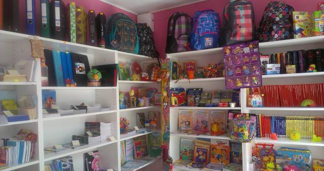 Книжарница Мечта - град София | Учебници и пособия - снимка 3