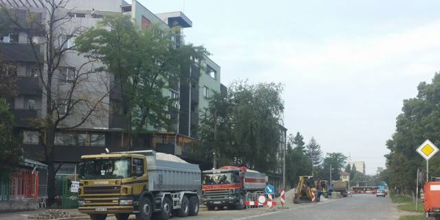 Юли Строй ЕООД - град София | Транспорт - сухопътен - снимка 6