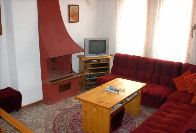 Продавам хотел в гр.Смолян - city of Smolyan | Hotels - снимка 2