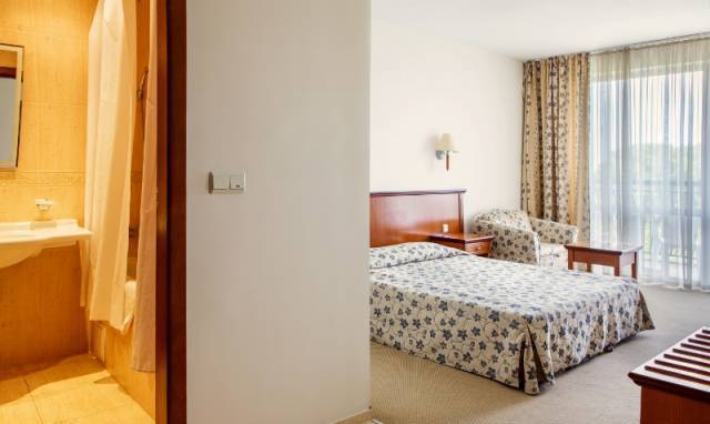 Хотел „Йо“ - resort Sv. Konstantin | Hotels - снимка 1