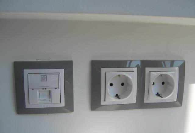 Бг-Билд ООД - град София | Елекроинсталации и трансформатори - снимка 5