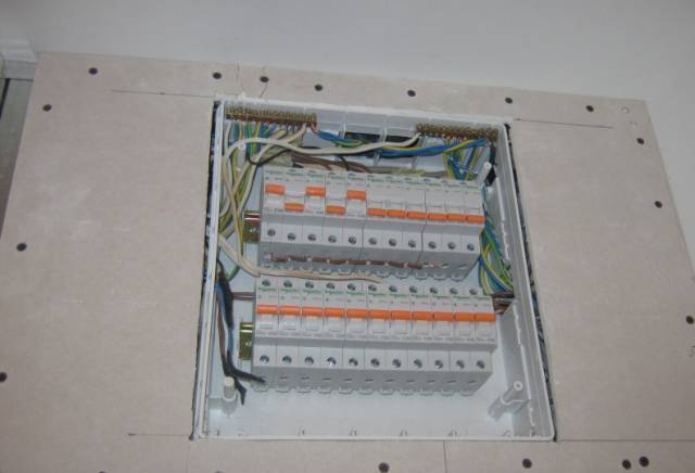 Бг-Билд ООД - град София | Елекроинсталации и трансформатори - снимка 6