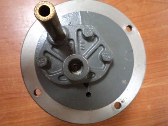 Смазочна помпа MEZ-Brno - град Пловдив | Машини / Съоръжения - снимка 3