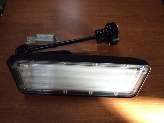 Лампа за струг - град Пловдив | Машини / Съоръжения - снимка 1