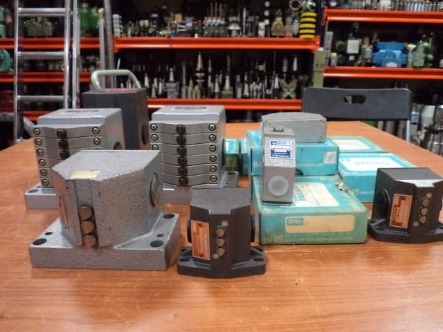 Изключвател BALLUF, OMRON, Euchner - град Пловдив | Машини / Съоръжения - снимка 1