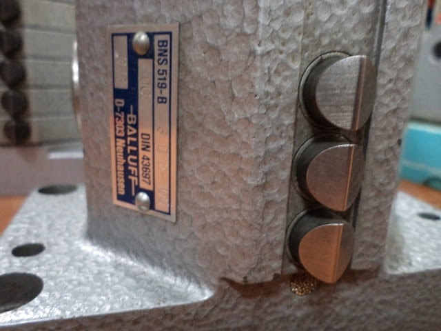 Изключвател BALLUF, OMRON, Euchner - град Пловдив | Машини / Съоръжения - снимка 3