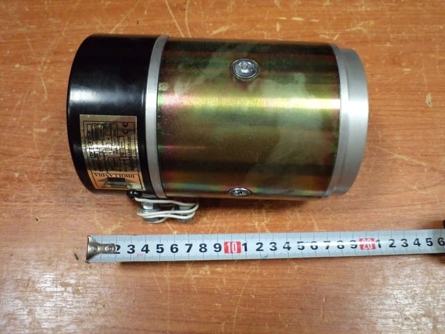 Ел двигател за мобилна хидравлика 24V Автомобилна промишленост, На дребно - град Пловдив | Промишлено Оборудване - снимка 1