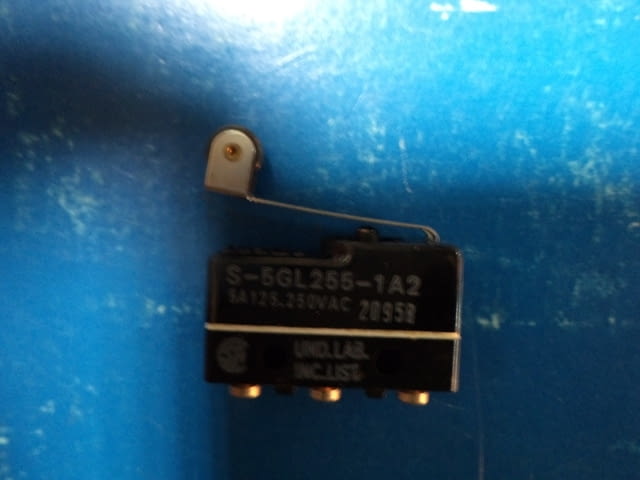 Крайни изключватели OMRON Енергетика, На дребно - град Пловдив | Промишлено Оборудване - снимка 3