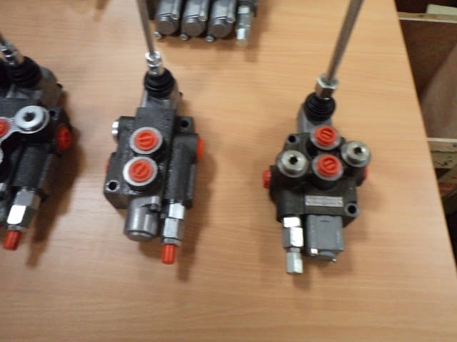 Ръчен хидравличен разпределител 40L, 80L, и секционен, град Пловдив | Промишлено Оборудване - снимка 2